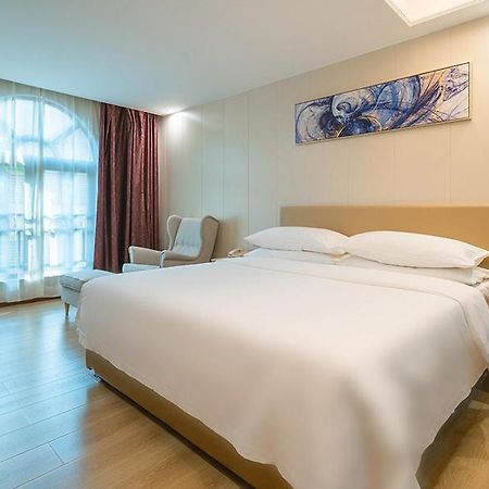 Vienna Hotel Zhuhai Xiangzhou Bus Station Екстер'єр фото